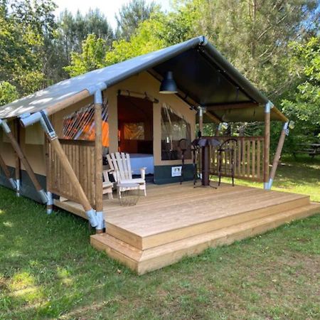 카르캉 Domaine De La Grange B&B 외부 사진