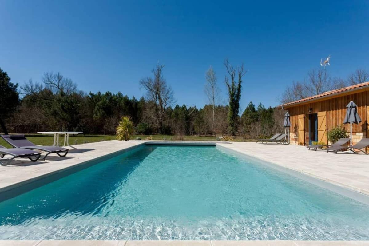 카르캉 Domaine De La Grange B&B 외부 사진